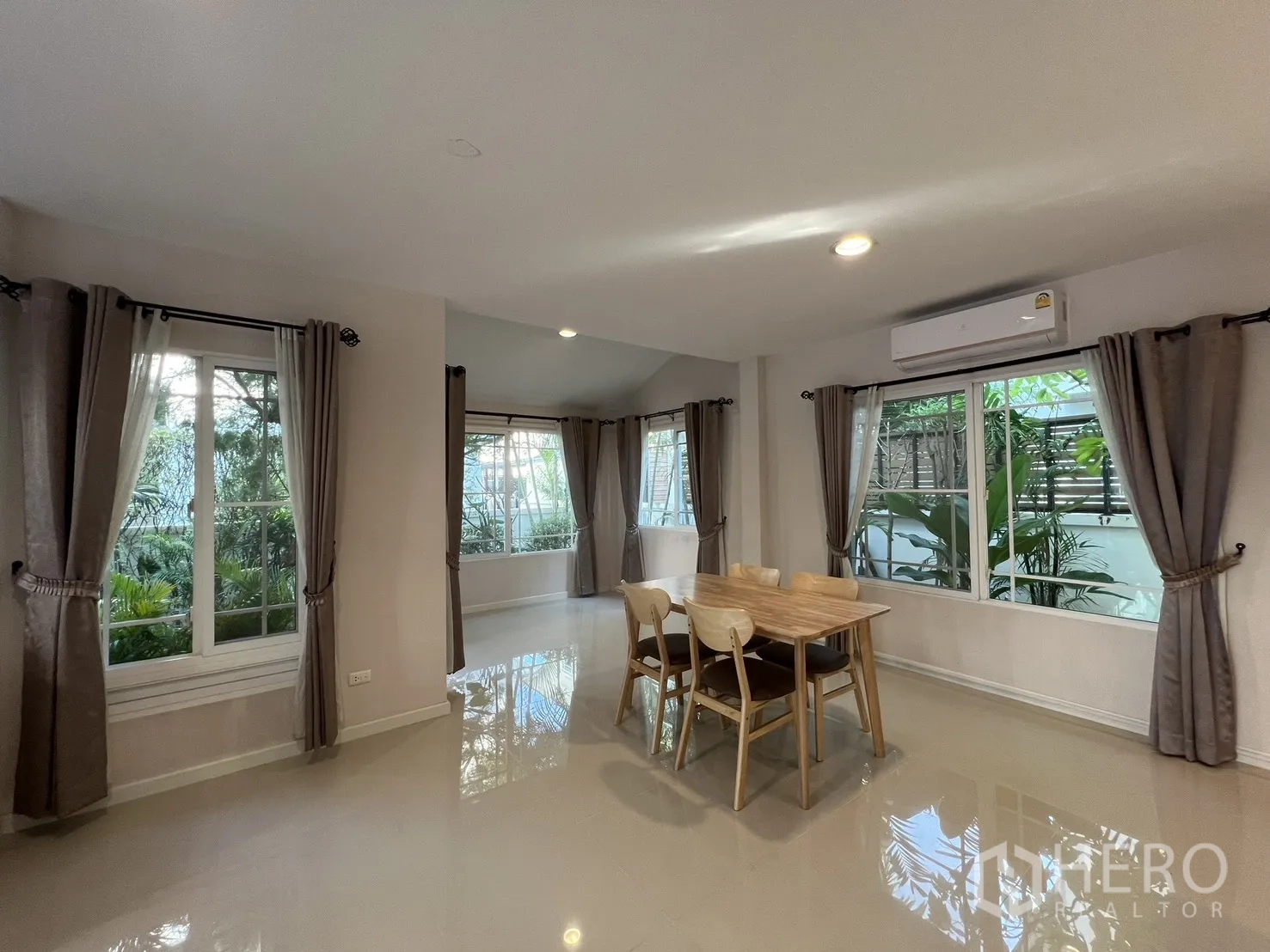 Property Image #20 for property HRE00542