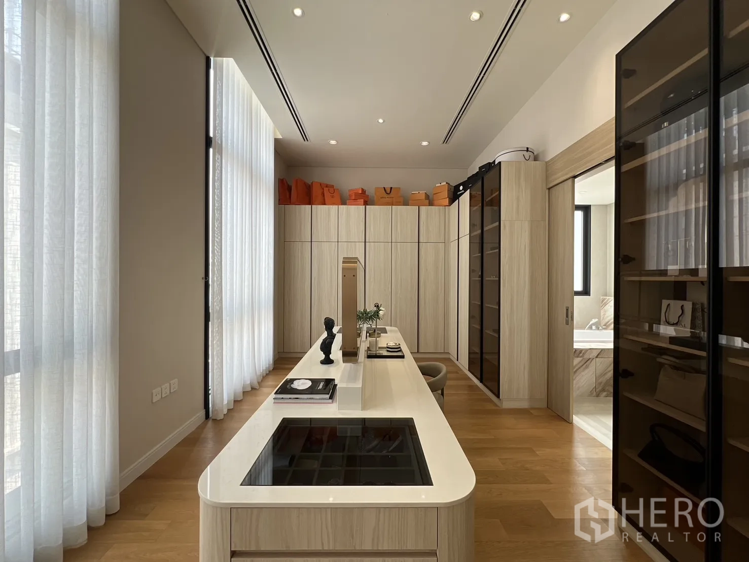 Property Image #32 for property HRE00683