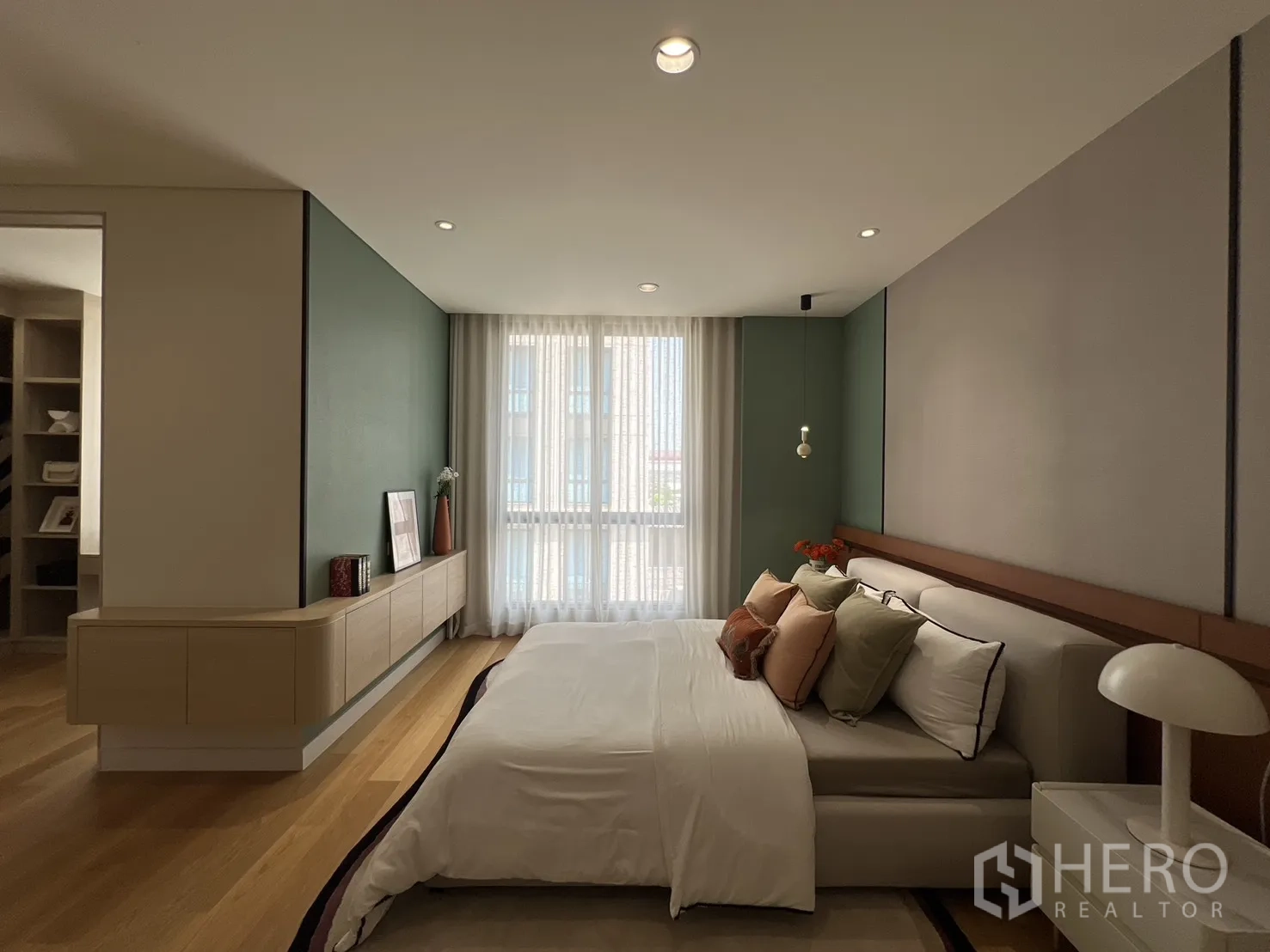 Property Image #23 for property HRE00683