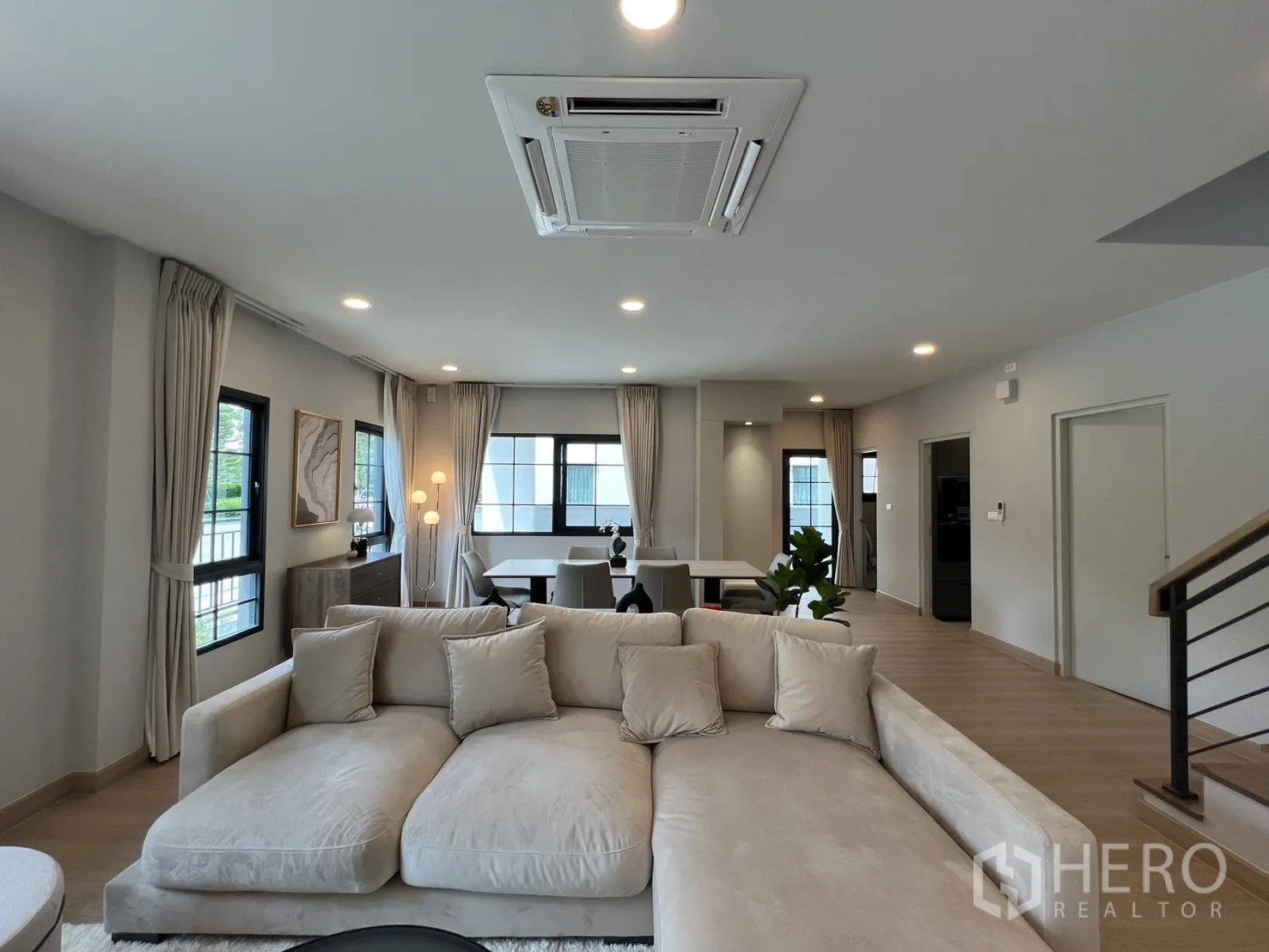 Property Image #42 for property HRE01394