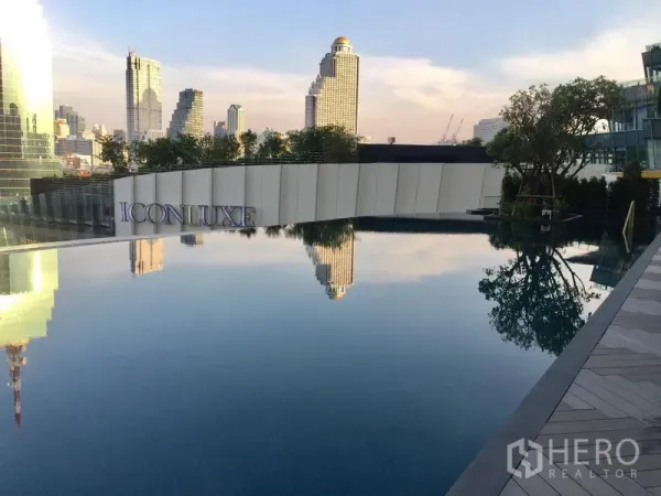 คอนโด ขายในKhlong San, Bangkok - สระว่ายน้ำอินฟินิตี้ริมแม่น้ำที่ ICONLUXE สะท้อนภาพสกายไลน์กรุงเทพฯ
