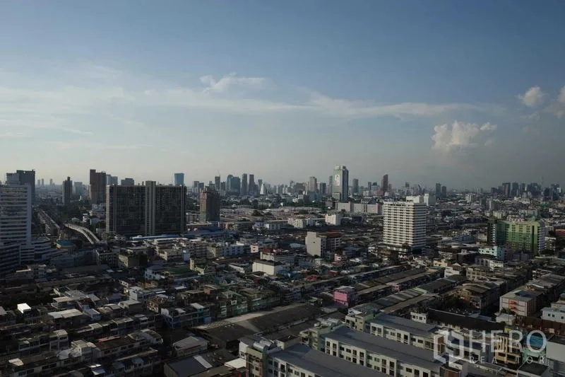 Condominium for sale - High-floor panoramic view of Bangkok city from Din Daeng.