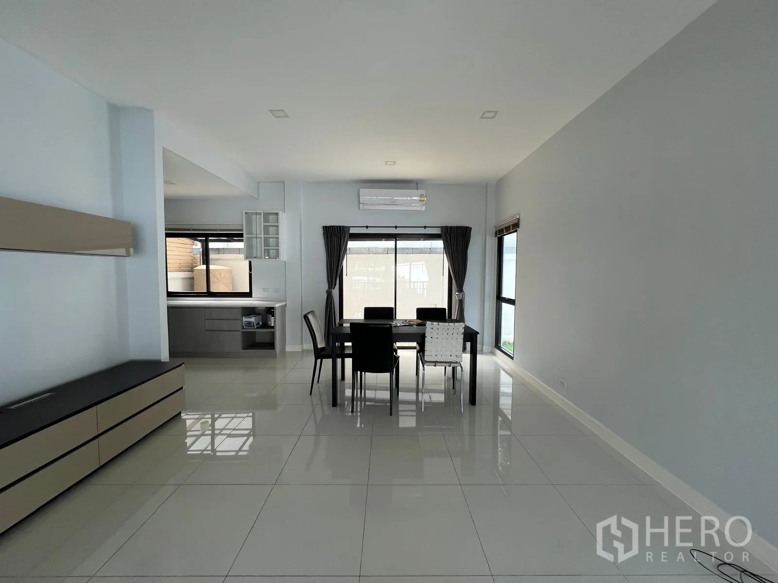 Property Image #19 for property BRE6304