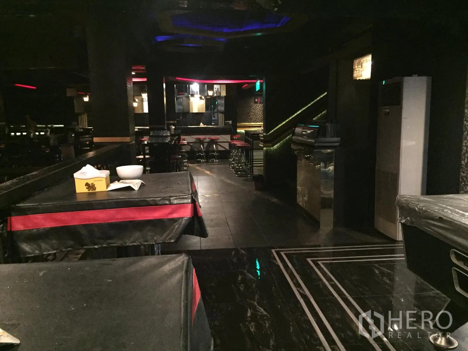 Retail Space for rent in Watthana, Bangkok - Main hall with marble-look floors, stairs and accent lighting leading to seating areas.
