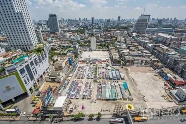 公寓 出售在Ratchathewi, Bangkok - 从高层俯瞰拉差贴威与帕吞南区域的城市景观