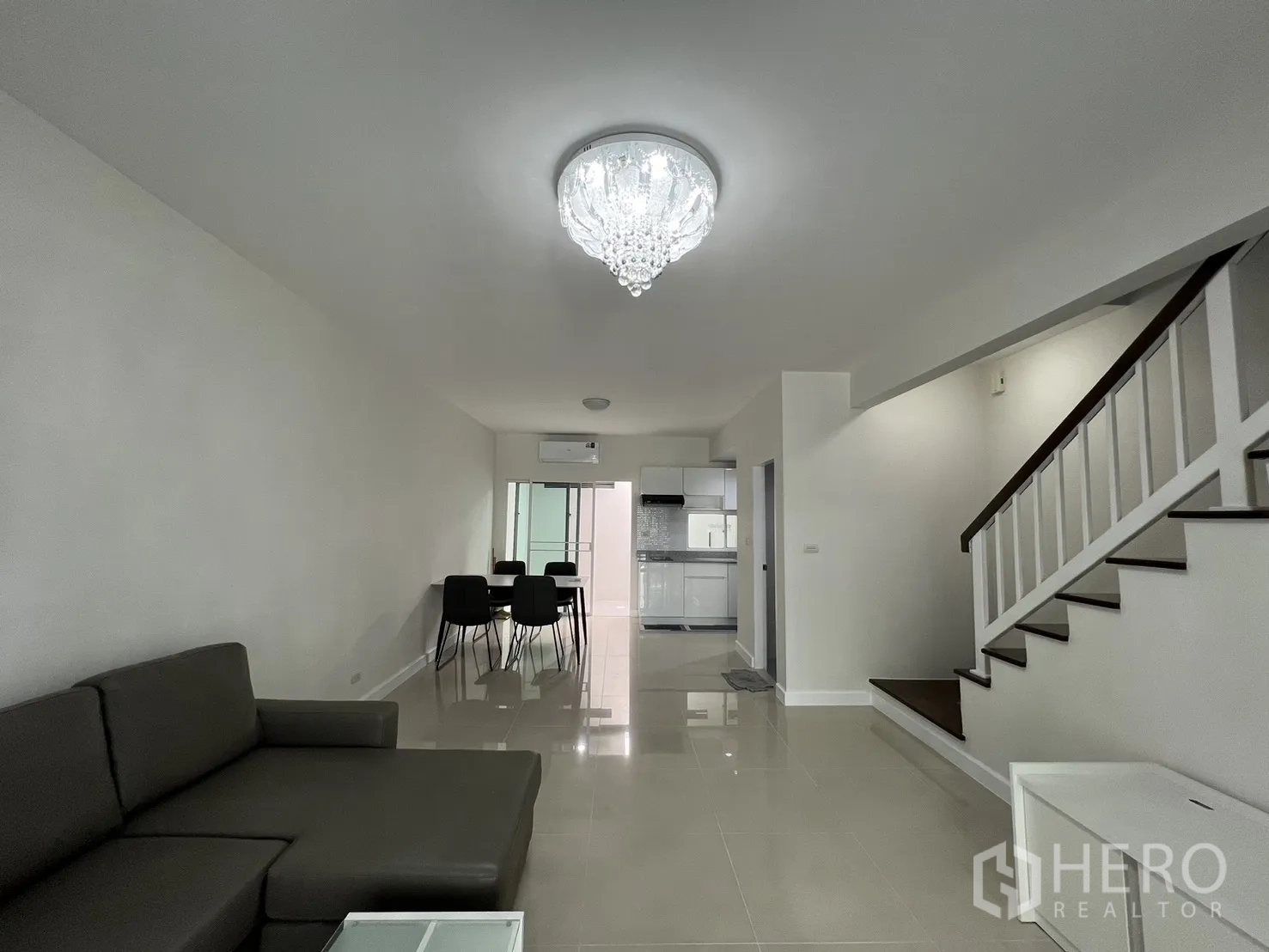 Property Image #32 for property HRE00453