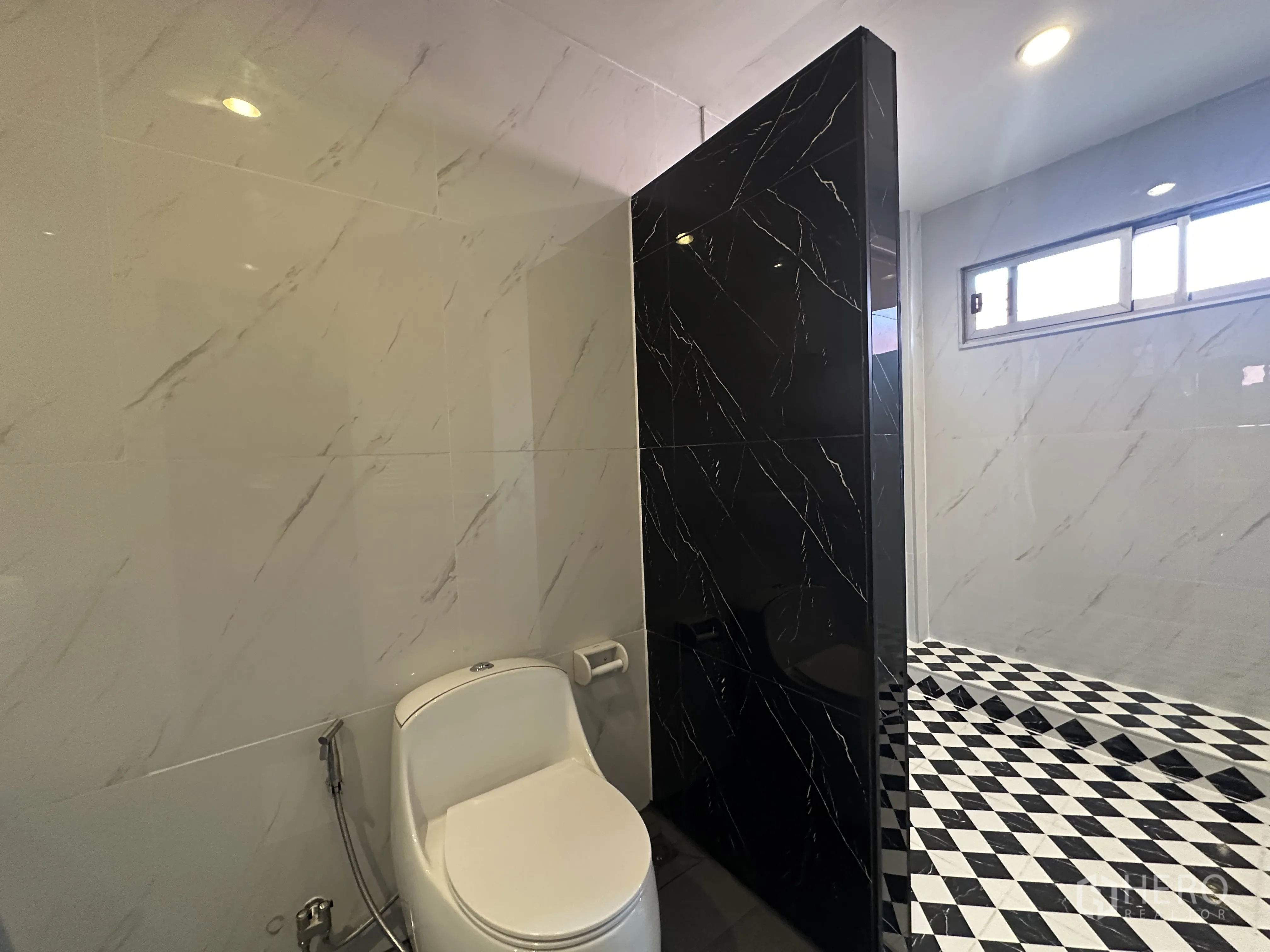 Property Image #17 for property HRE00431