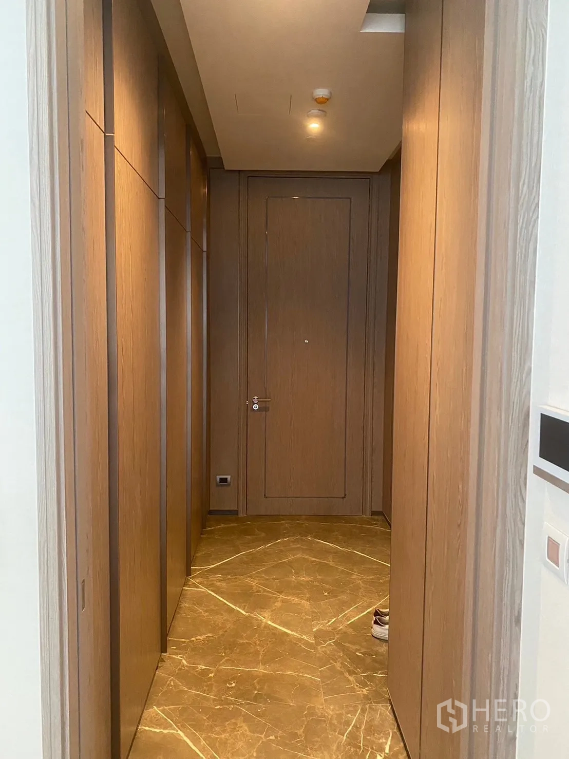 Property Image #2 for property HRE00669