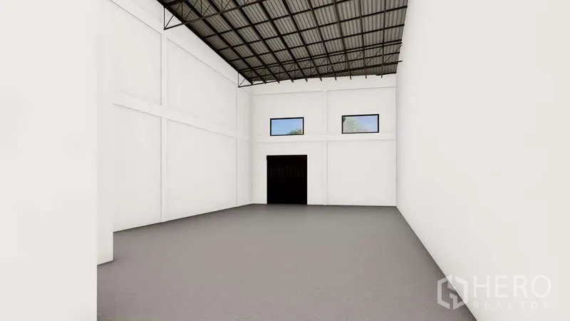 货栈 出售在Lat Lum Kaeo, Pathum Thani - 高挑仓库空间，金属桁架屋顶，上方设两扇高窗。