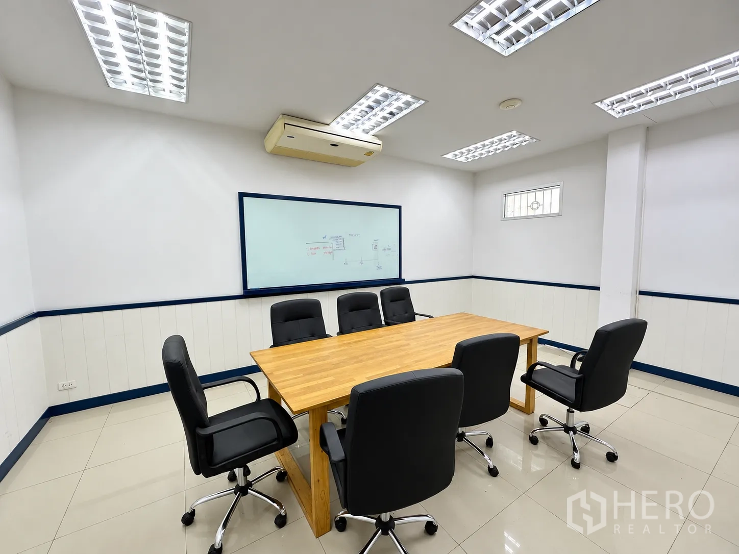 Property Image #14 for property HRE01578
