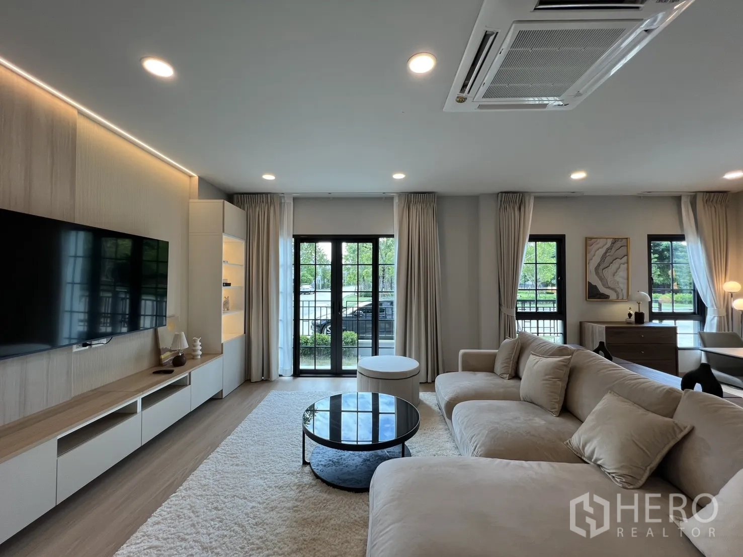 Property Image #38 for property HRE01394