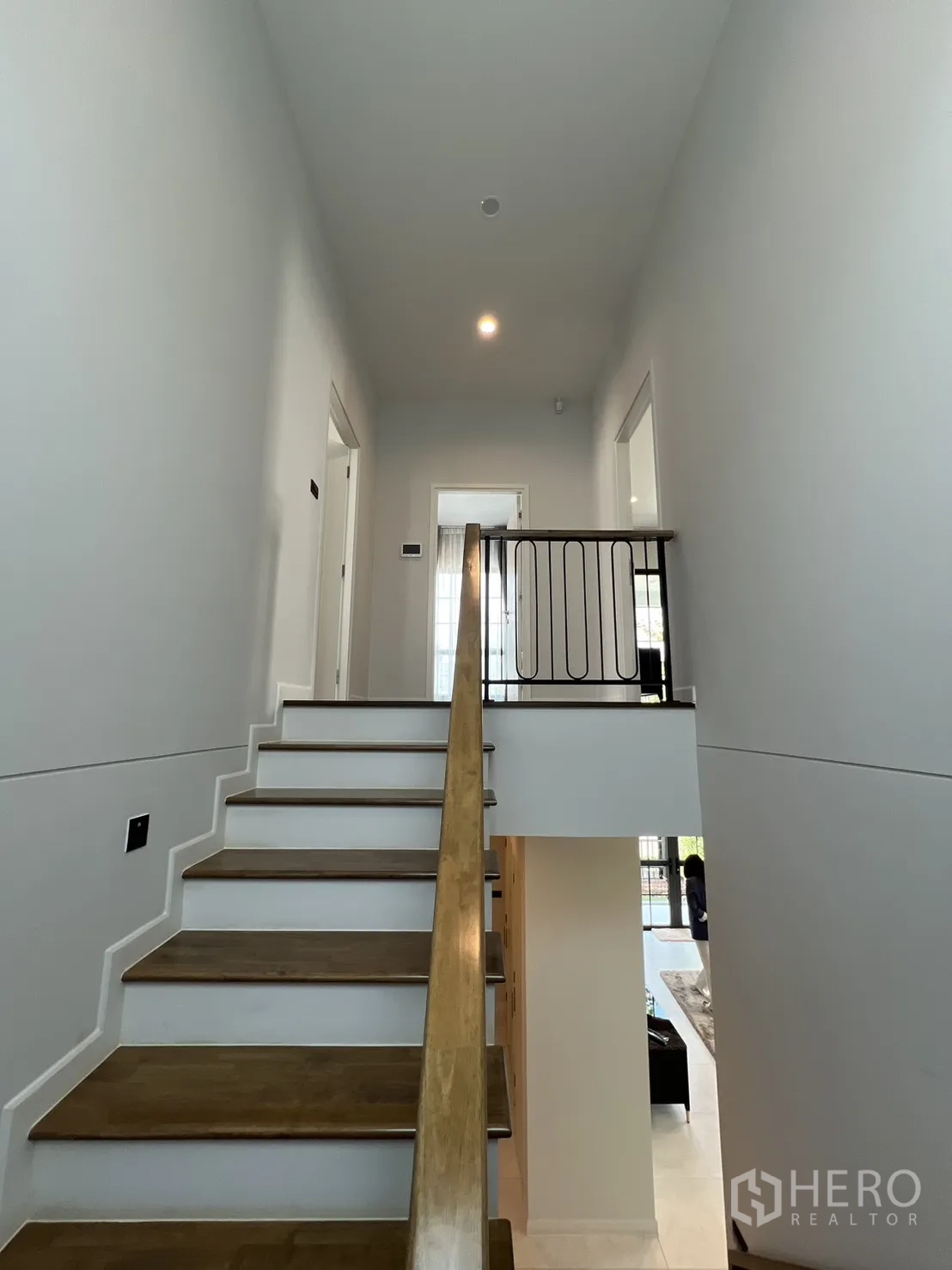 Property Image #19 for property HRE00484