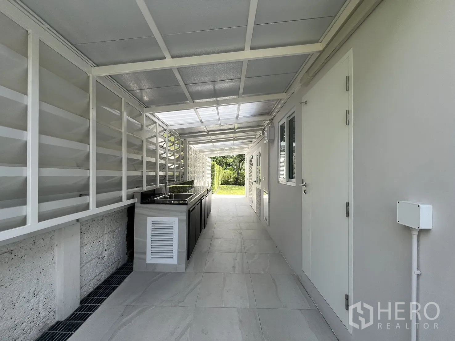 Detached House for rent in Mueang Samut Prakan, Samut Prakan - Second floor plan showing four bedrooms and bathrooms.