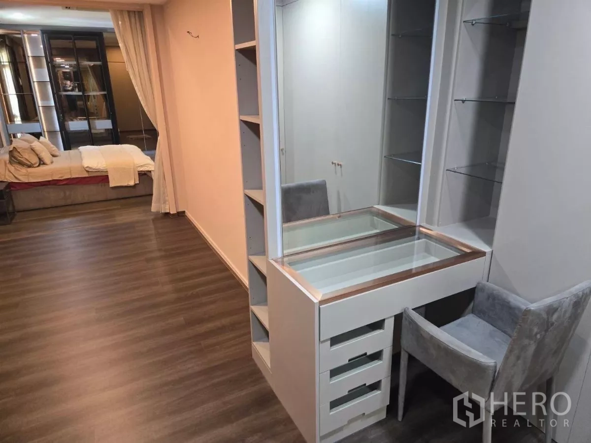บ้าน ให้เช่าหรือขายในBang Phli, Samut Prakan - ห้องน้ำสมัยใหม่ ฝักบัวกระจกปิด พื้นและผนังกรุกระเบื้อง