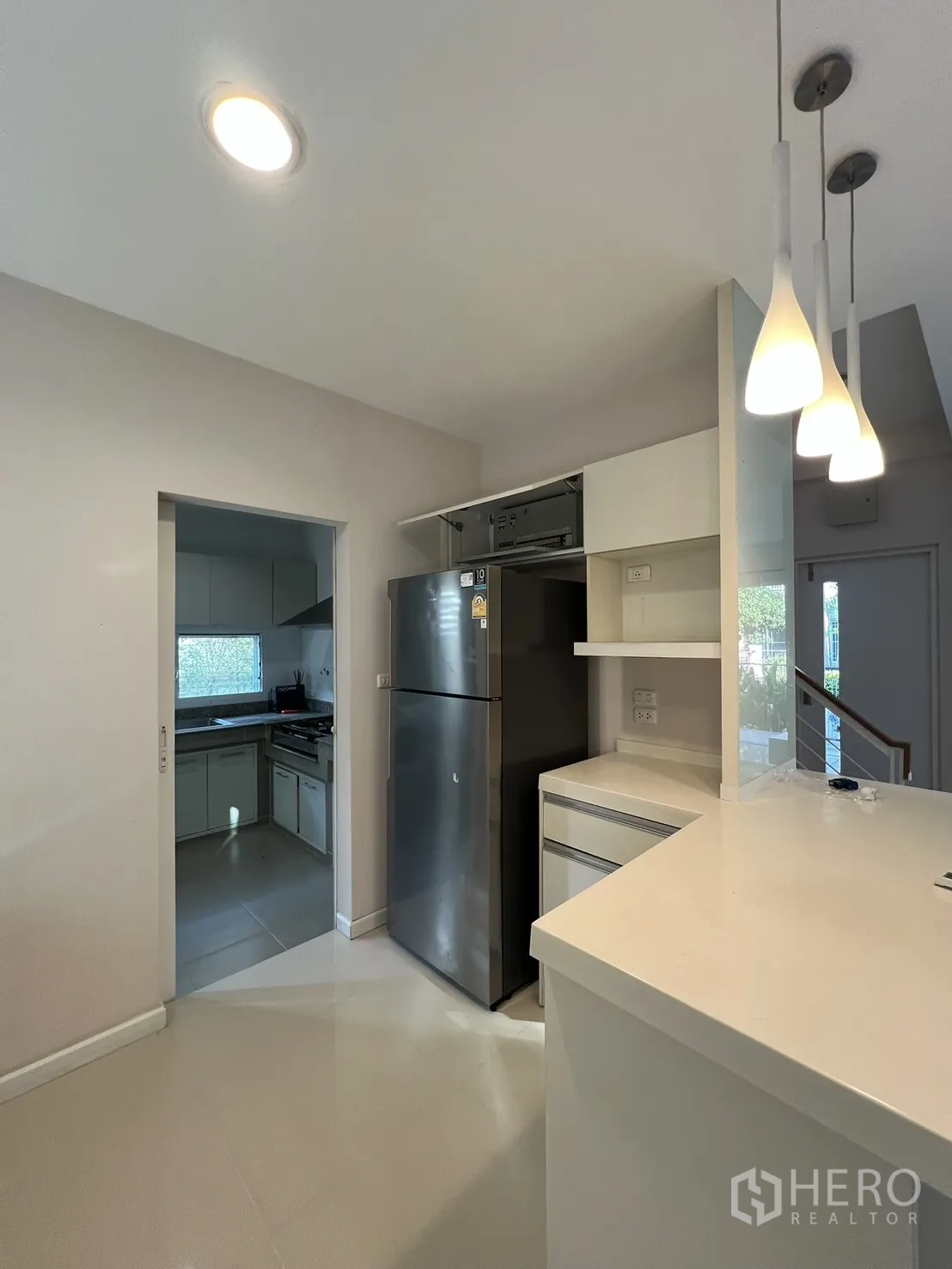 Property Image #24 for property HRE00542