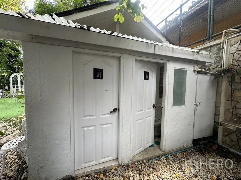 Property Image #17 for property HRE01361