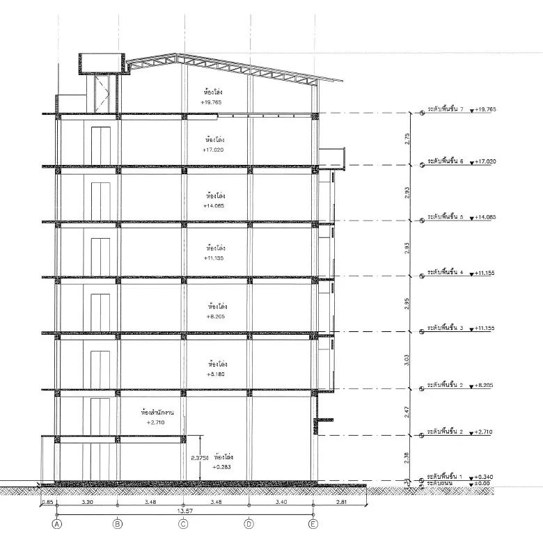 店屋 出租在Pathum Wan, Bangkok - 建筑剖面图，展示商铺多层楼层布局、结构细节与标高标注。