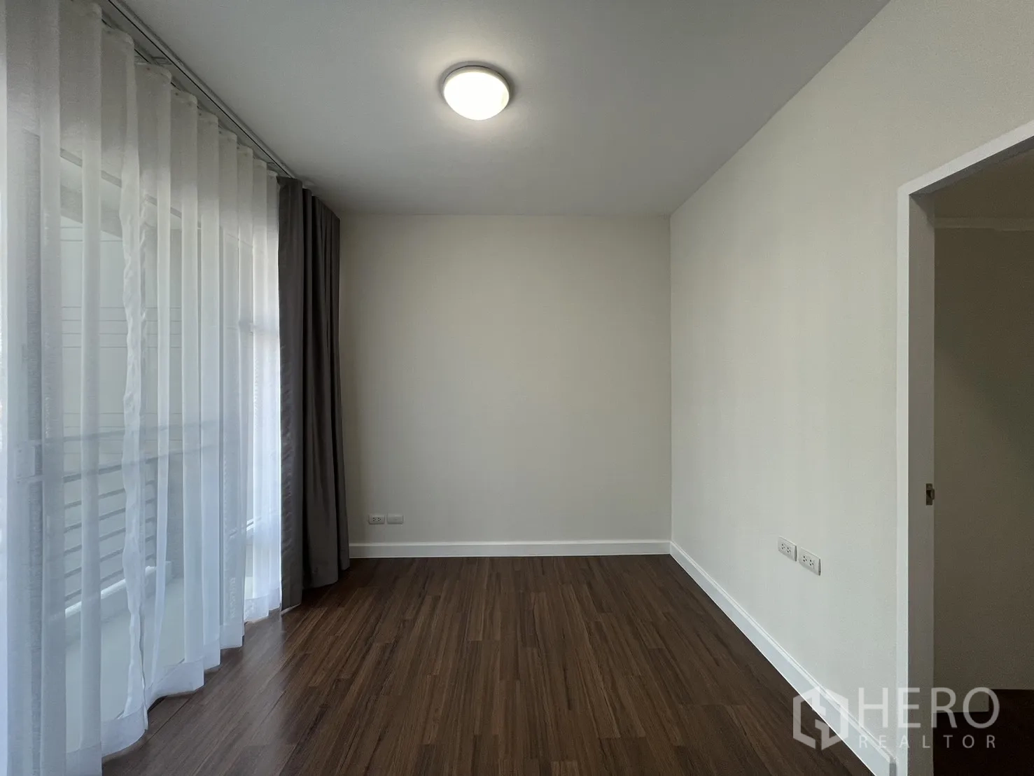 Property Image #18 for property HRE00453