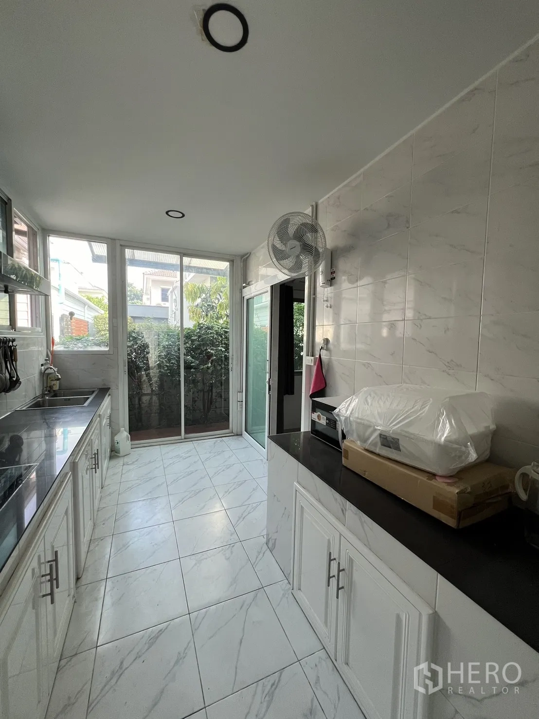 Property Image #24 for property HRE00157
