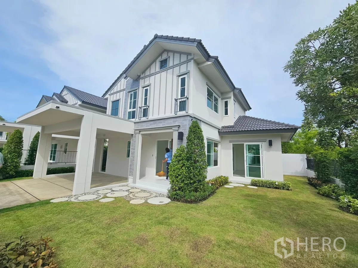 บ้าน ให้เช่าในBang Phli, Samut Prakan - ทำเลหัวมุม สนามหญ้าและสวนสวย พร้อมโรงจอดรถที่ Villagio 3