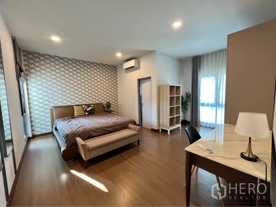 Property Image #22 for property HRE00578