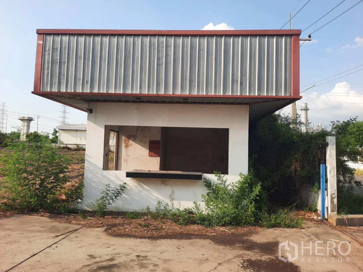 โรงงาน for sale in Bang Pa-in, Phra Nakhon Si Ayutthaya - ป้อมยามรักษาความปลอดภัยบริเวณทางเข้าโครงการ