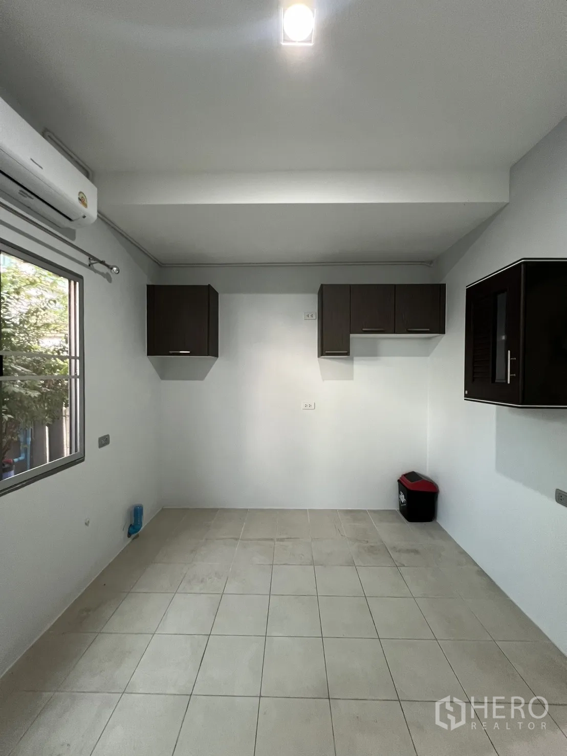 Property Image #26 for property HRE00157