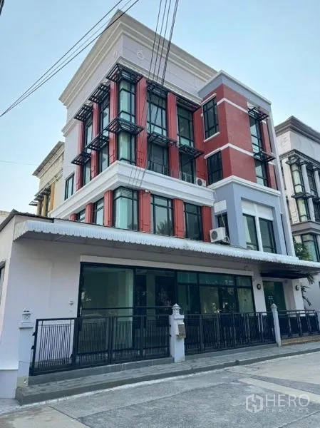 Office Space for rent in Bang Kho Laem, Bangkok - Street view of a contemporary four-storey office building with a secure fence.