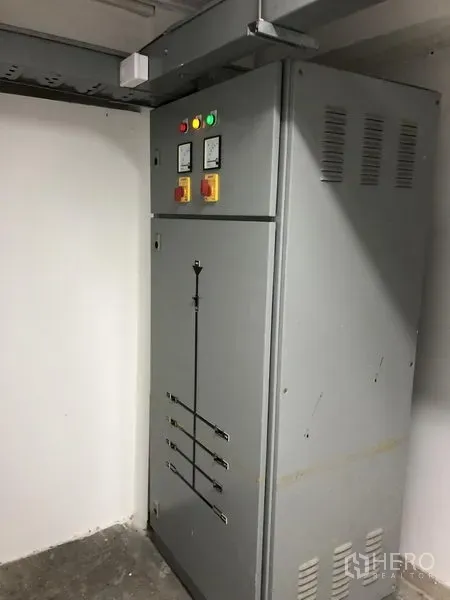 Office Space for rent in Huai Khwang, Bangkok - Electrical control cabinet in the utility room of the office building.