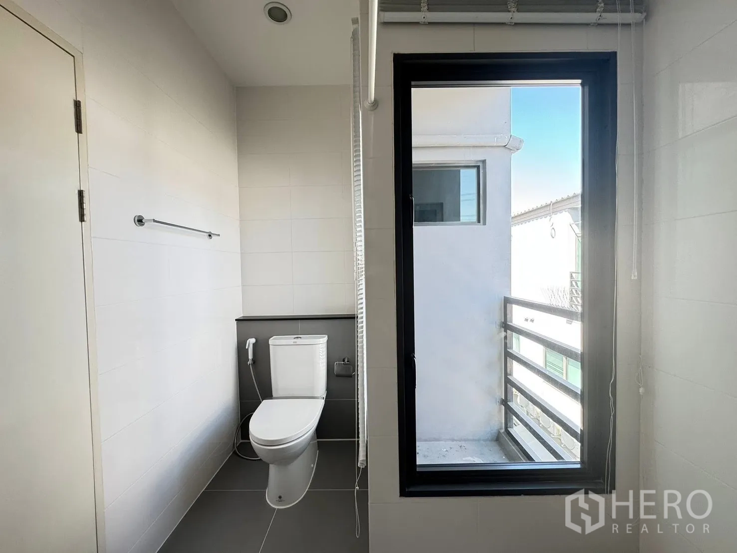 Property Image #16 for property HRE00134