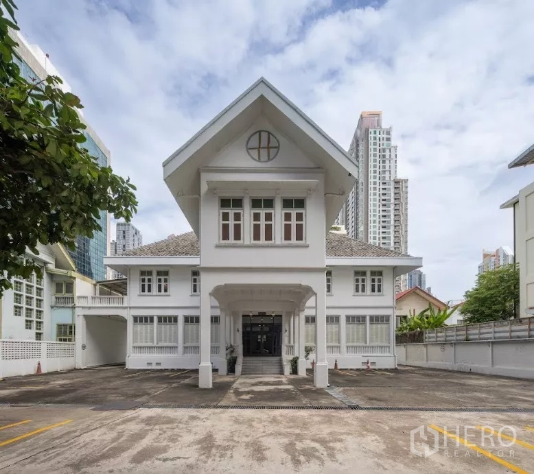 Retail Space for rent in Bang Rak, Bangkok - Heritage Thai house exterior with gabled roof and private parking in Sathorn
