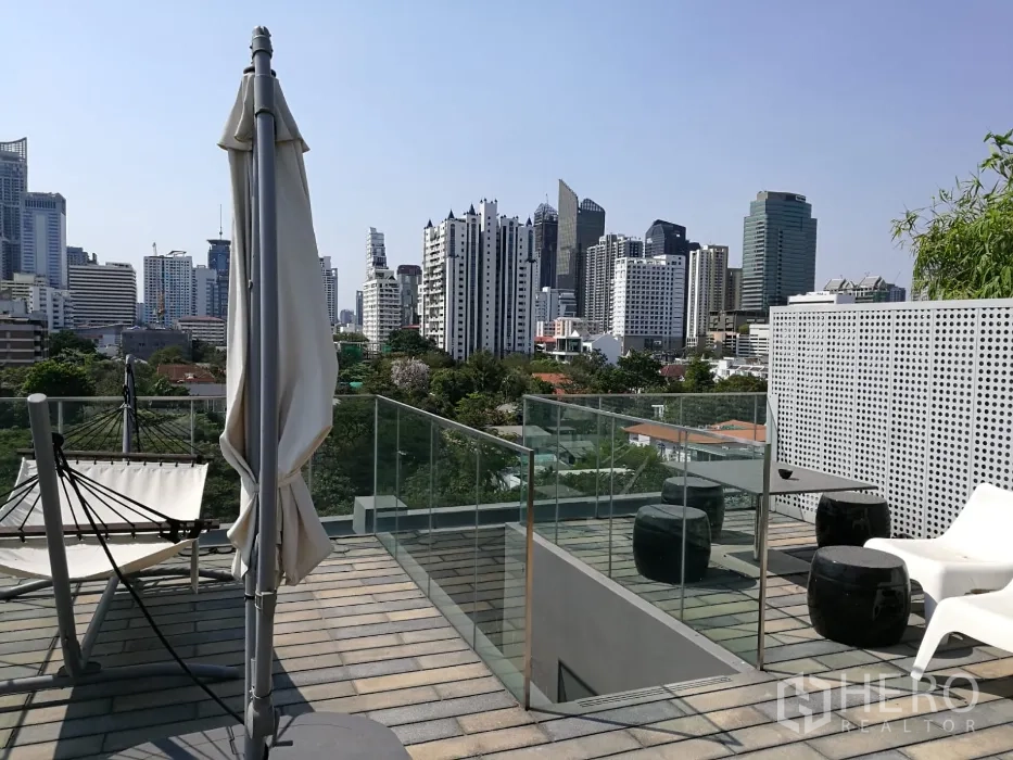 คอนโด ให้เช่าในWatthana, Bangkok - ดาดฟ้าพร้อมราวกระจก ชมวิวเมืองกรุงเทพฯ แบบพาโนรามา