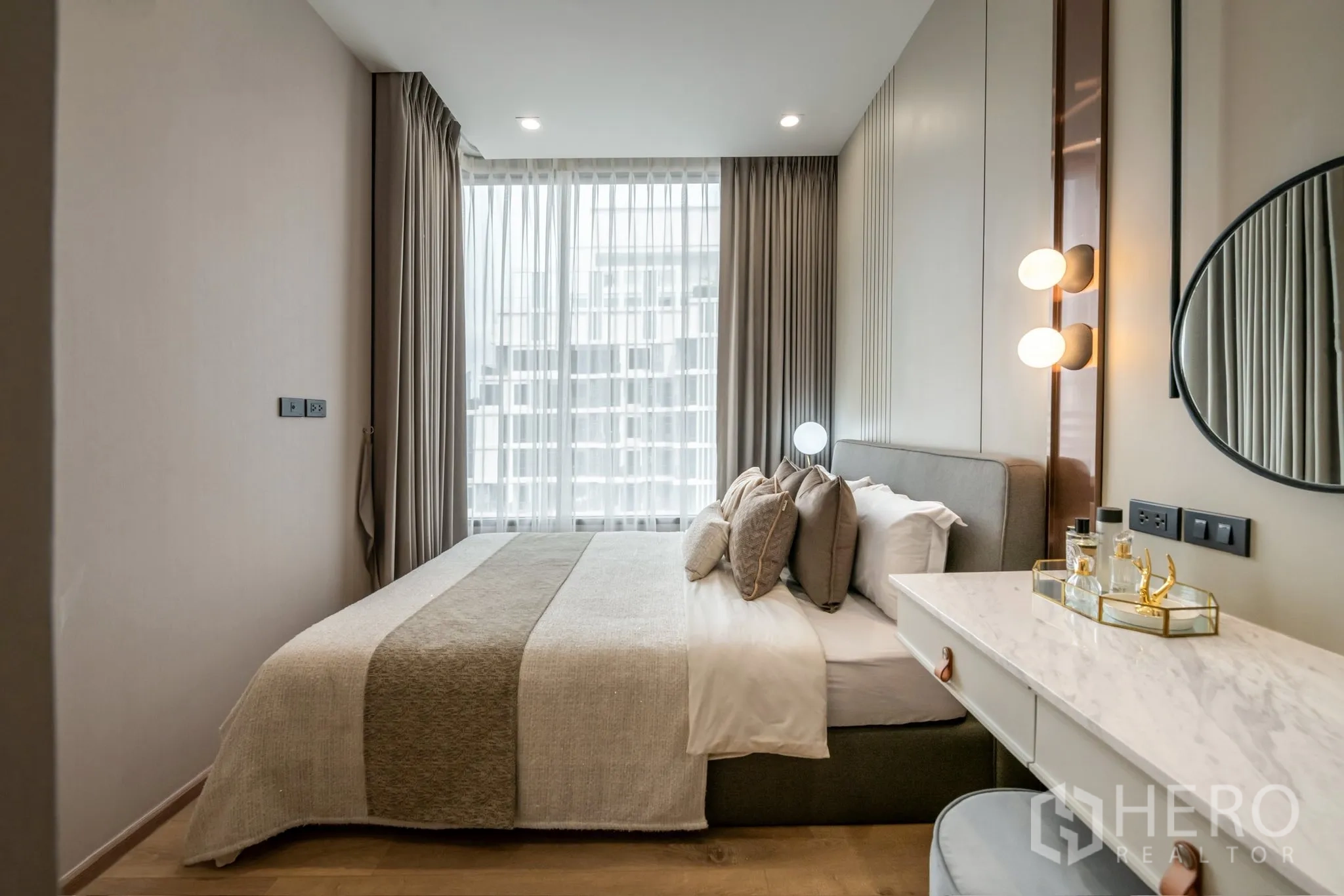 Property Image #2 for property HRE00713